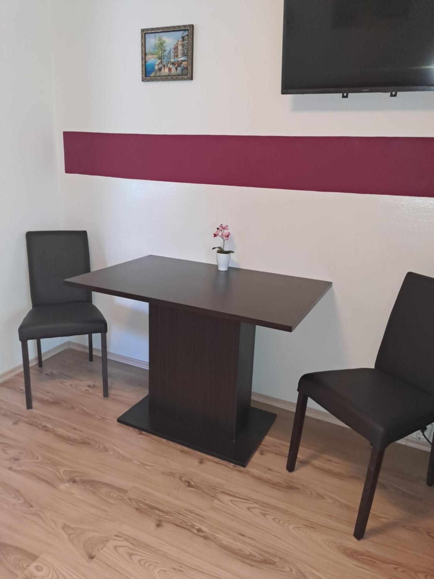 Studio Apartments Maslinik Krk Town Luaran gambar