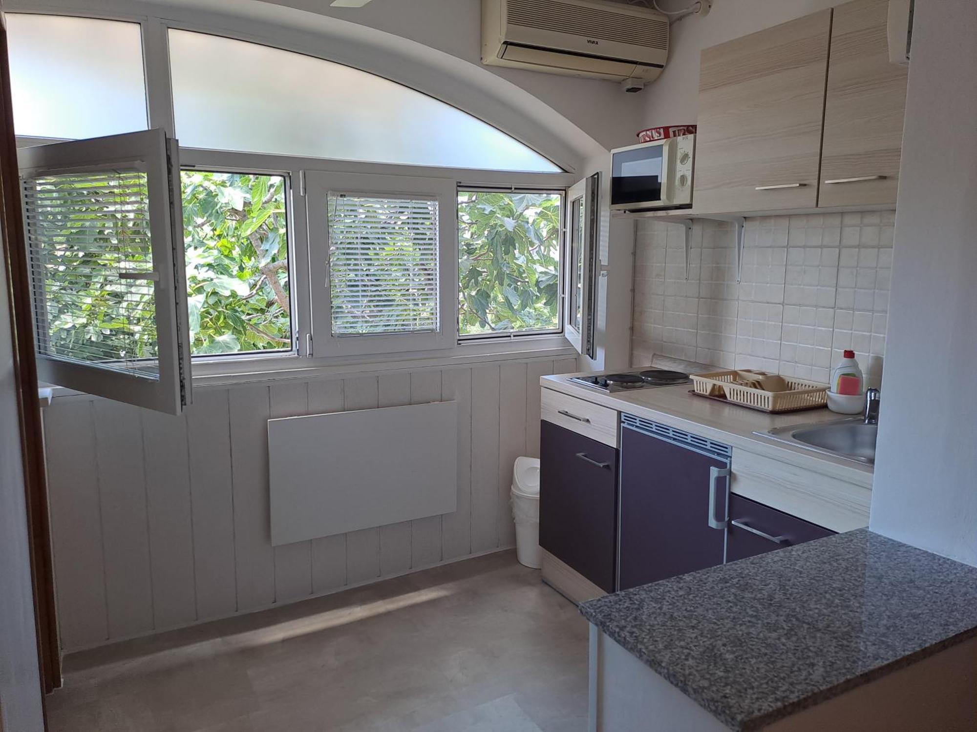 Studio Apartments Maslinik Krk Town Luaran gambar