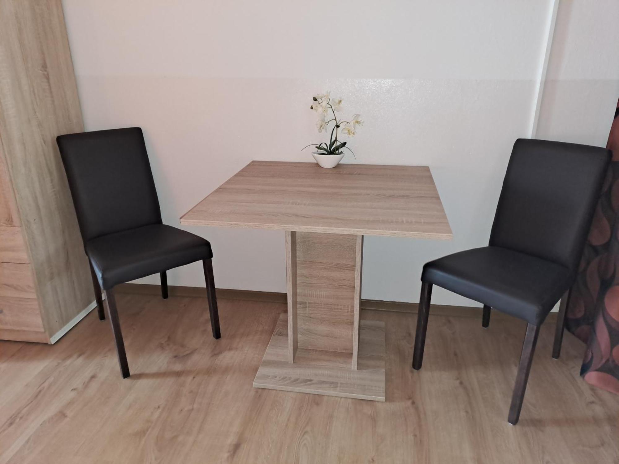 Studio Apartments Maslinik Krk Town Luaran gambar