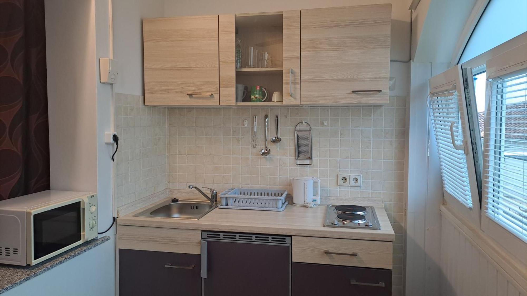 Studio Apartments Maslinik Krk Town Luaran gambar